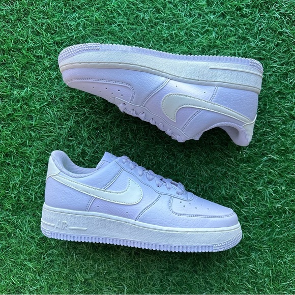 Nike Air Force 1 ‘07 NN Barely Grape - Picture 5 of 11